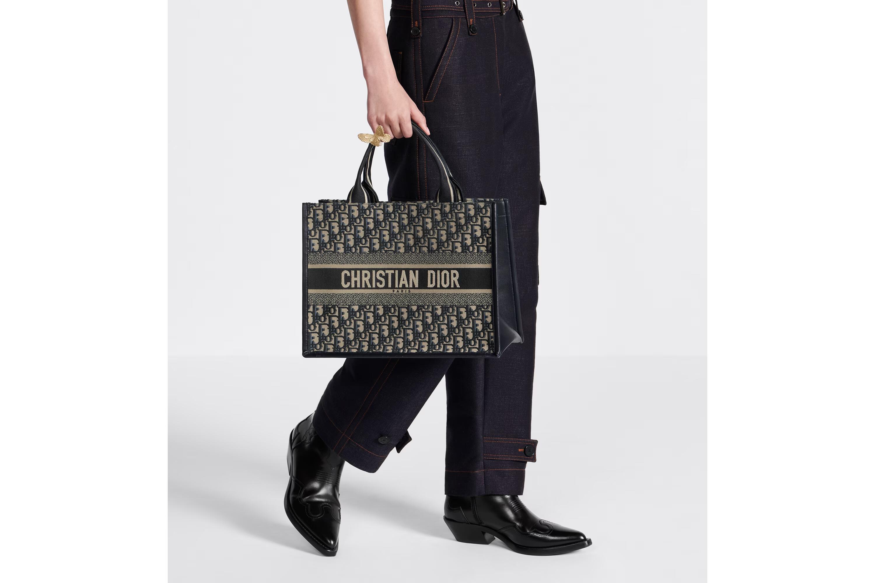 新作  DIOR BOOK TOTE バッグ ミディアム